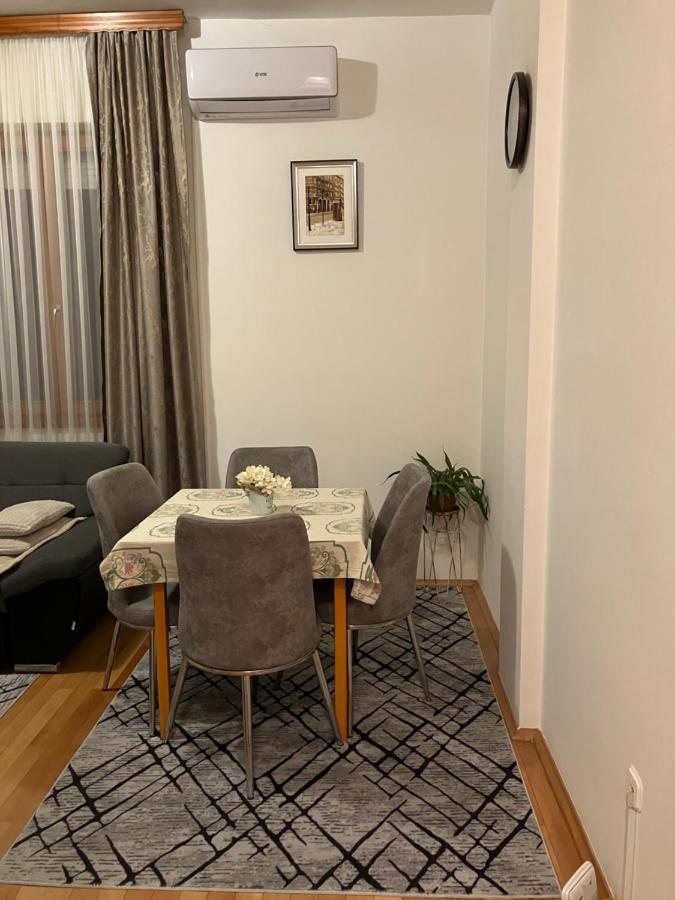 Stan Na Dan Centar Banja Luka Apartment Екстериор снимка